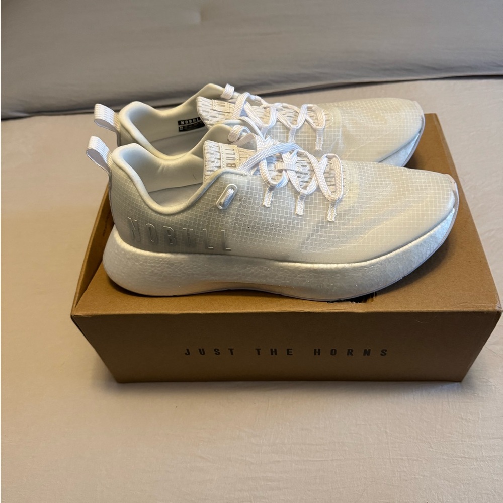 Men's Athletic Shoes - White